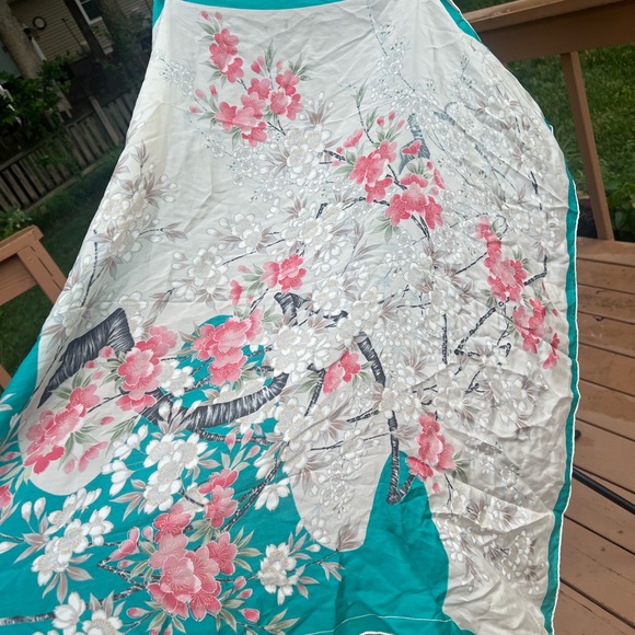 100% hand rolled silk scarf - Picture 7 of 7